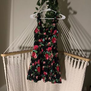 FOREVER 21 FLORAL VINTAGE DRESS S
